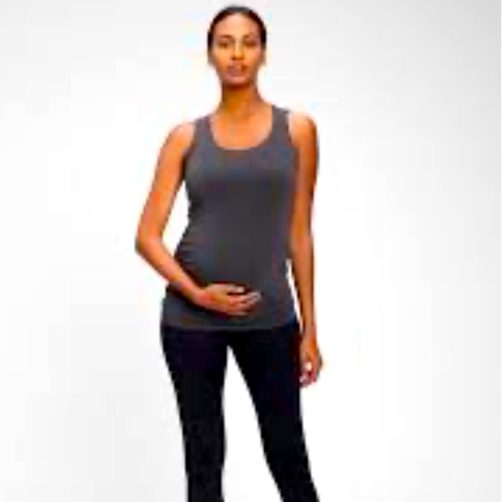 Gap Maternity Breathe Tank Top, size Medium